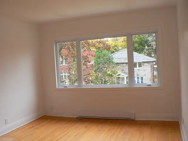 NDG 3Bed1bath   office spacious apartment -2nd floor Duplex