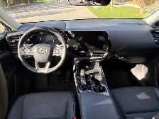 2022 Lexus NX250 - Photo 9
