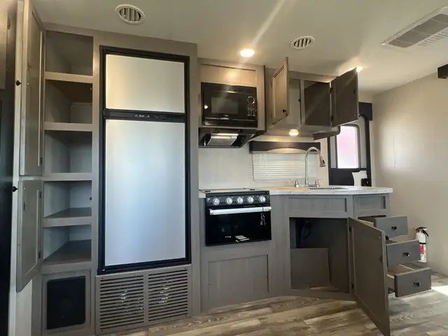 2022 Starcraft 252RB SPACIOUS, REAR BATH - Photo 24