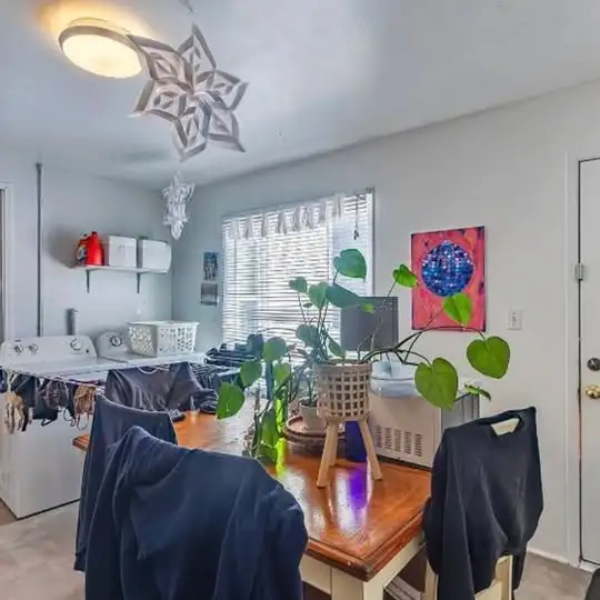 Queen's University Student Housing - 1 bedroom for rent (May 1) - Photo 13