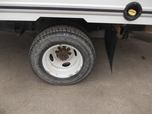 2021 Ford E-Series Cutaway a - Photo 7