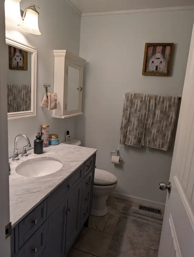 House for sale by owner - 1241 Monashee Court, Kamloops, BC - Photo 2