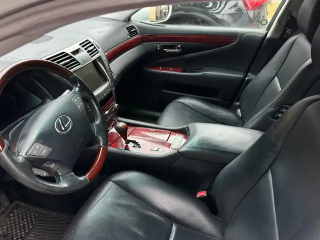 FOR SALE – 2008 Lexus LS 460 - Photo 6