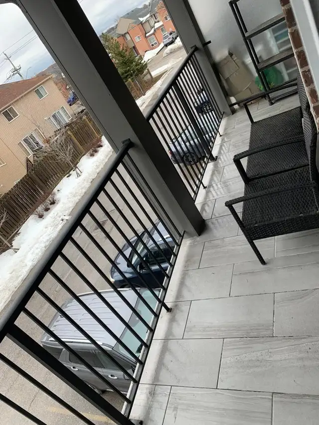 2 BED 2 STOREY STACKED TOWN W/ BALCONY avail July 1 - Photo 3