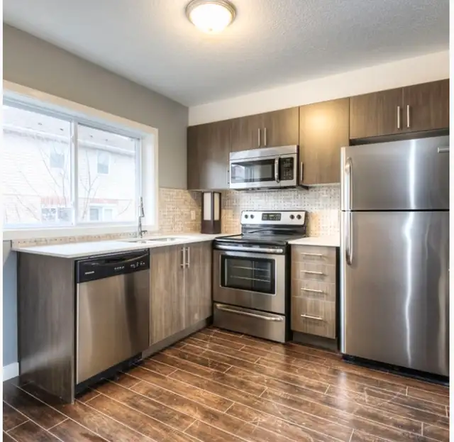 2 BED 2 STOREY STACKED TOWN W/ BALCONY avail July 1 - Photo 4