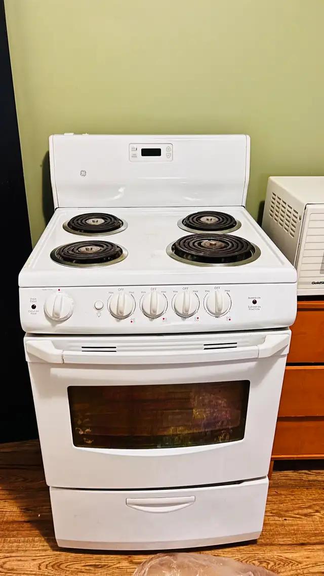 Apartment Stove GE Brand