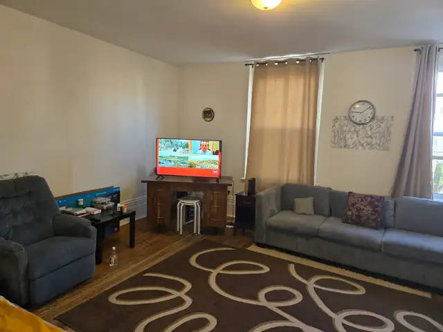 2 bdrm 1 bath upper unit with 2 entrances