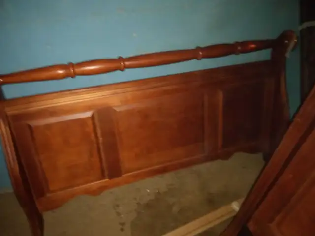 solid pine wood queen size bed frame best offer - Photo 2