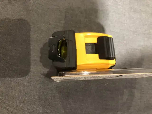 dewalt tape measure 25' NEW $20 - Photo 3