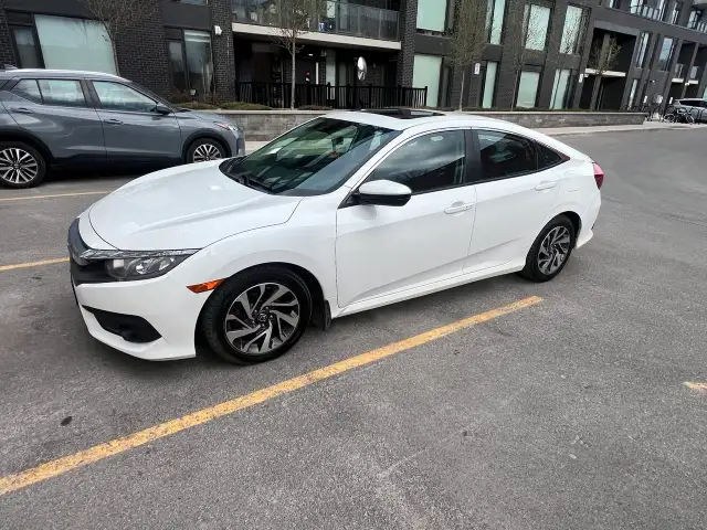 2017 Honda Civic EX 4dr Sedan - Photo 10