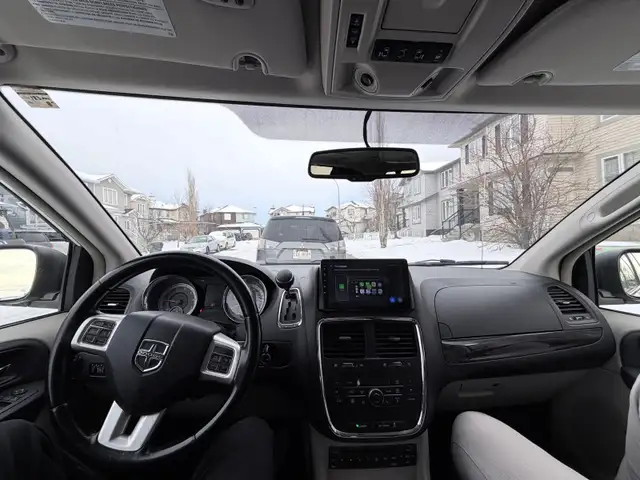 2012 Dodge Caravan – Clean, Reliable, Ready to Drive - Photo 7