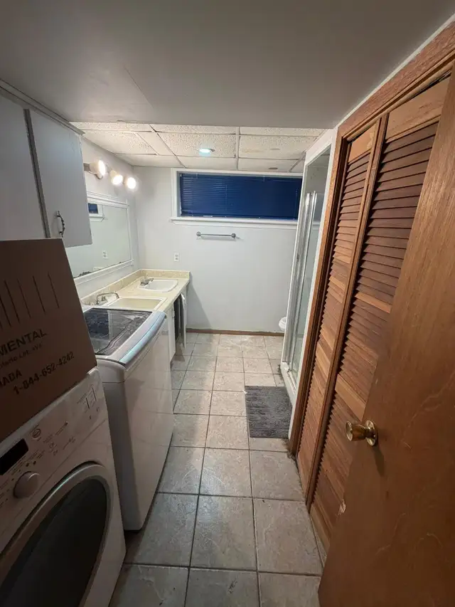 $1500 ALL INCLUSIVE — 1 Bedroom   2 Parking — South Etobicoke - Photo 2