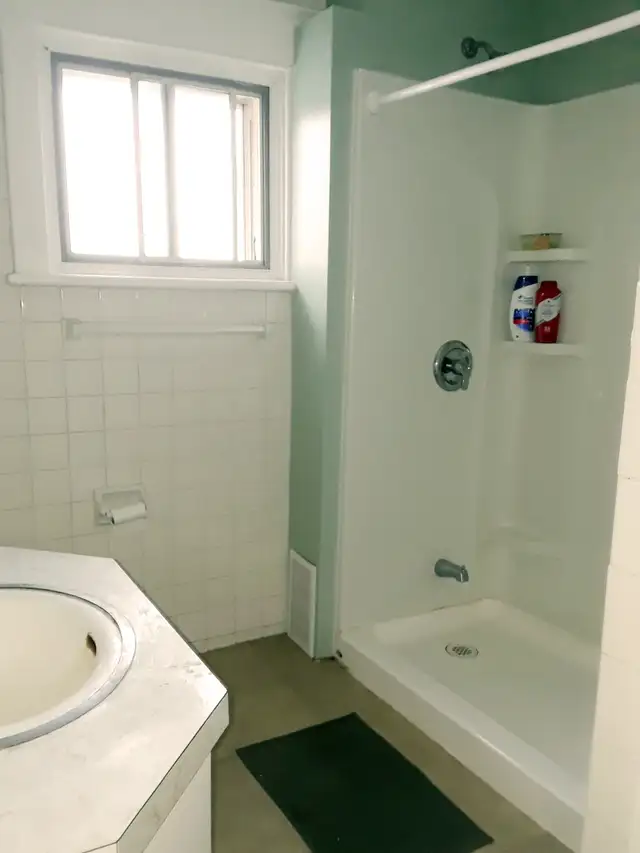 ONLY 1 x Grad Students Unit wth Pvt Ensuite Bathrm Left ! - Photo 7