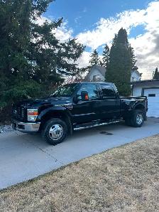 2008 Ford F-350 Diesel Dually – 113,000 KM – One Owner