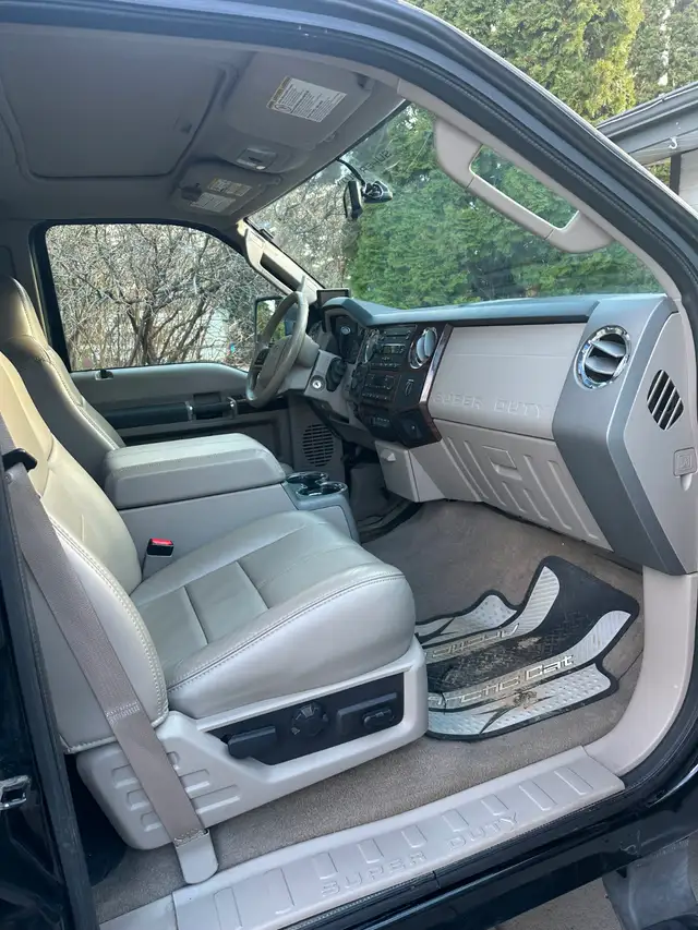 2008 Ford F-350 Diesel Dually – 113,000 KM – One Owner - Photo 5