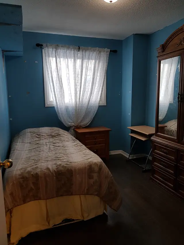 Upper level single bedroom $ 650 May 1 near Sheridan Brampton - Photo 5