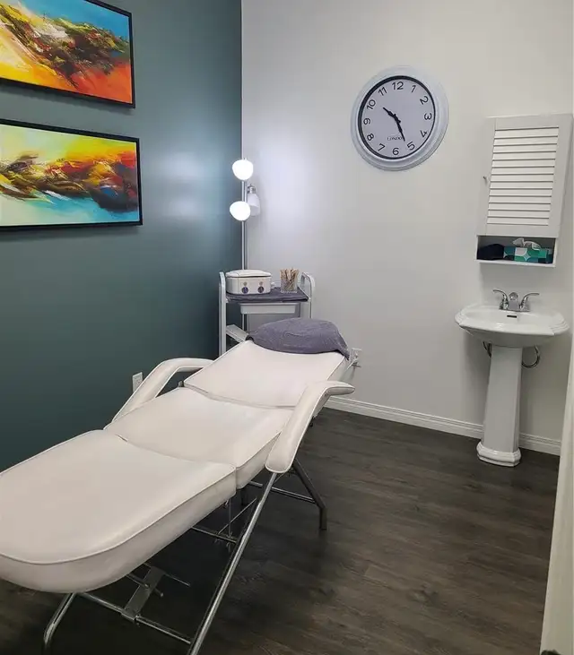 Private Treatment Rooms for Rent
