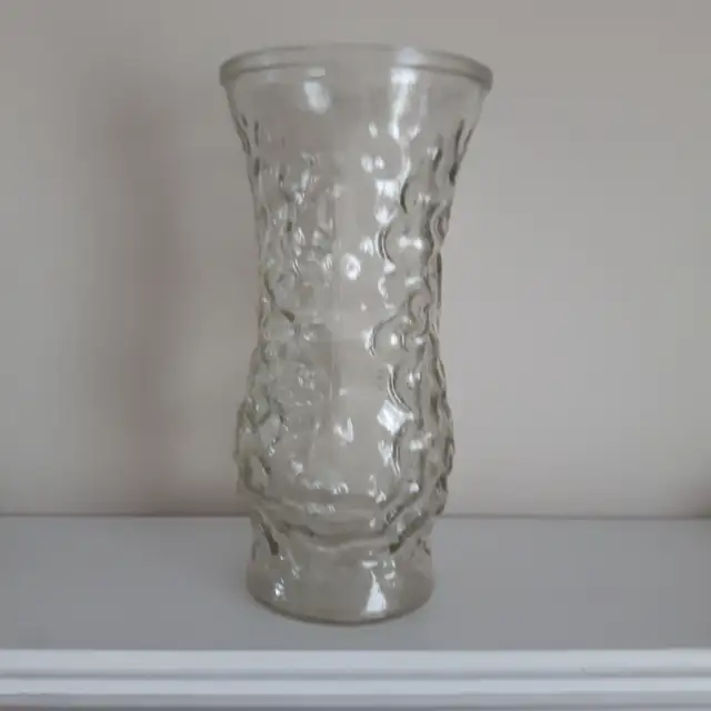 BEAU VASE NEUF 'HOOSIER GLASS' VERRE ÉPAIS CUISINE 9'HAUT $10.00