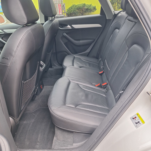 2016 Audi Q3 TFSI Komfort, AWD, 2.0L 4cyl, 43 Service records! - Photo 19