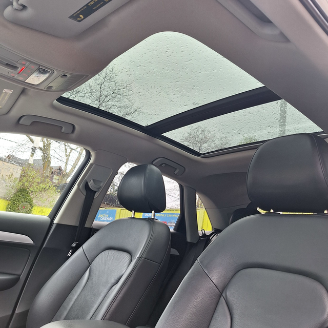 2016 Audi Q3 TFSI Komfort, AWD, 2.0L 4cyl, 43 Service records! - Photo 20