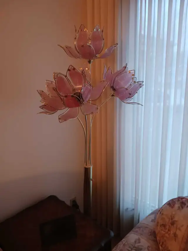 Hollywood lotus lamps - Photo 5