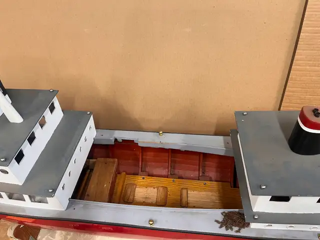 Huge remote controlled 1950s utility river tugboat - Photo 4