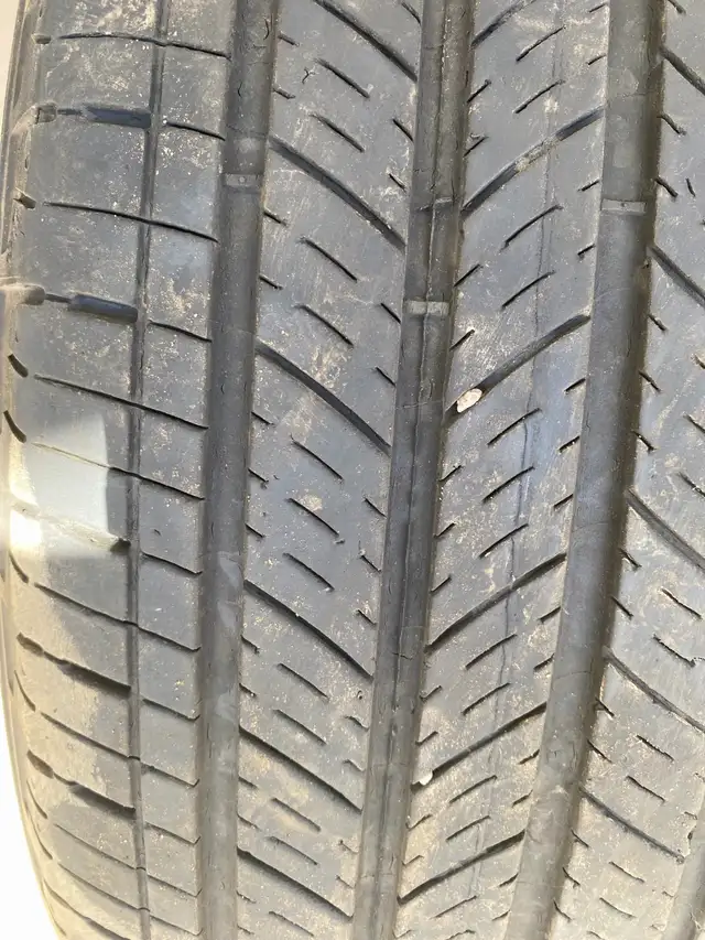 Tires 225-65-17 ALL SEASON MICHELIN 90% THREAD - Photo 2