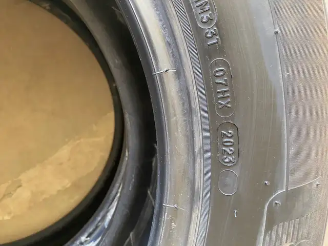 Tires 225-65-17 ALL SEASON MICHELIN 90% THREAD - Photo 3