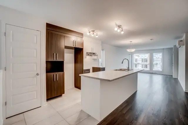 Condo 2 Ch avec électros - 2 Bedroom with Applicances