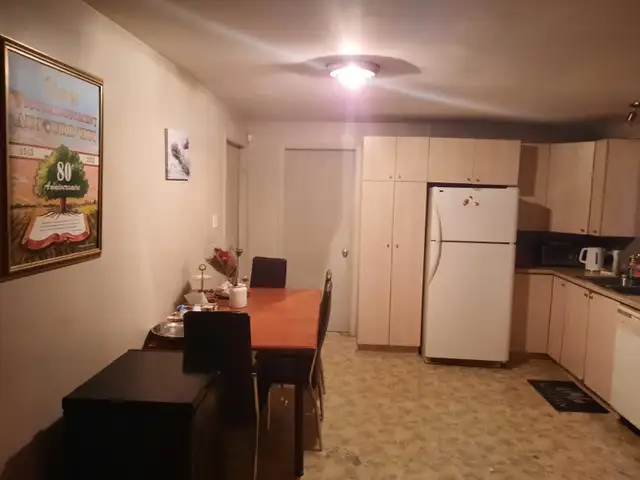 Demi sous-sol rénové à louer à Ahuntsic Cartierville - Photo 3