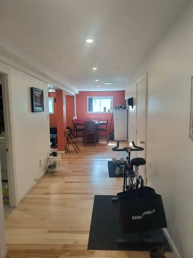 GRAND 3 1/2 sur une petite rue tranquille, Blainville - Photo 2