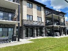 À LOUER – WATERLOO | 4 ½ NEUF (2024) (Rez-de-chaussée)