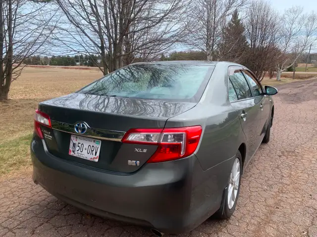 2012 Toyota Camry Hybrid XLE - Photo 2