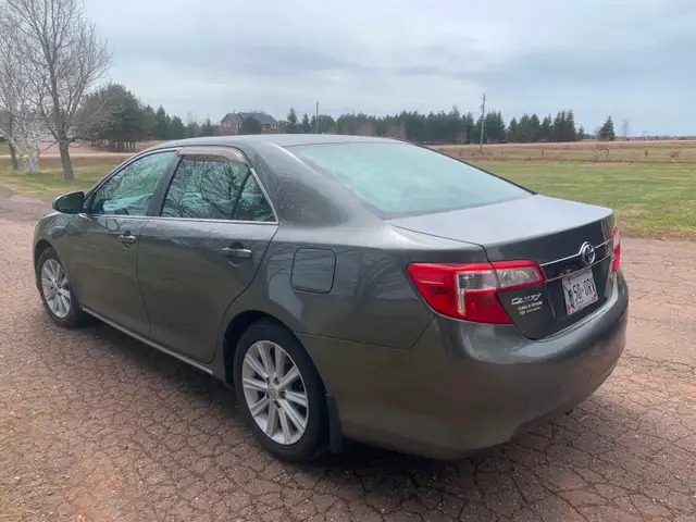 2012 Toyota Camry Hybrid XLE - Photo 4