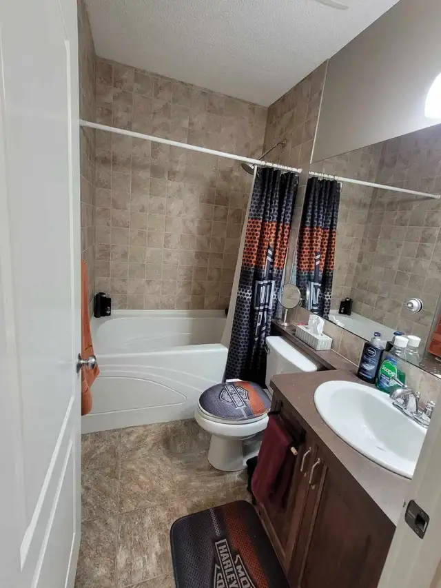 2 bedroom walkout basement suite available now - Photo 8