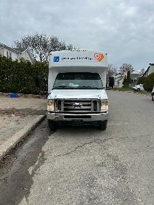 Minibus Ford E-450 • 115 000 km • Prêt à travailler