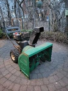 Souffleuse Usagée à vendre - 33 po. Yard Works