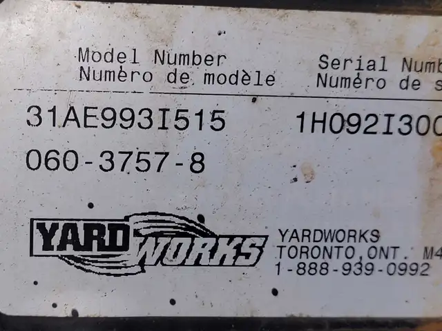 Souffleuse Usagée à vendre - 33 po. Yard Works - Photo 2