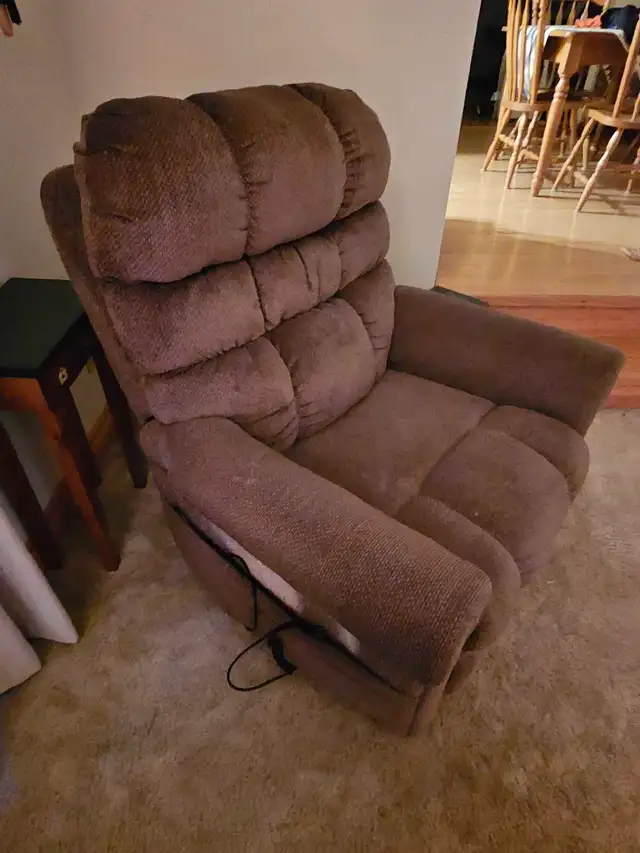 Lift Assist Chair - Photo 2