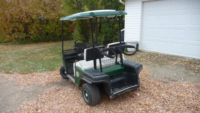 GOLF CART - Photo 2