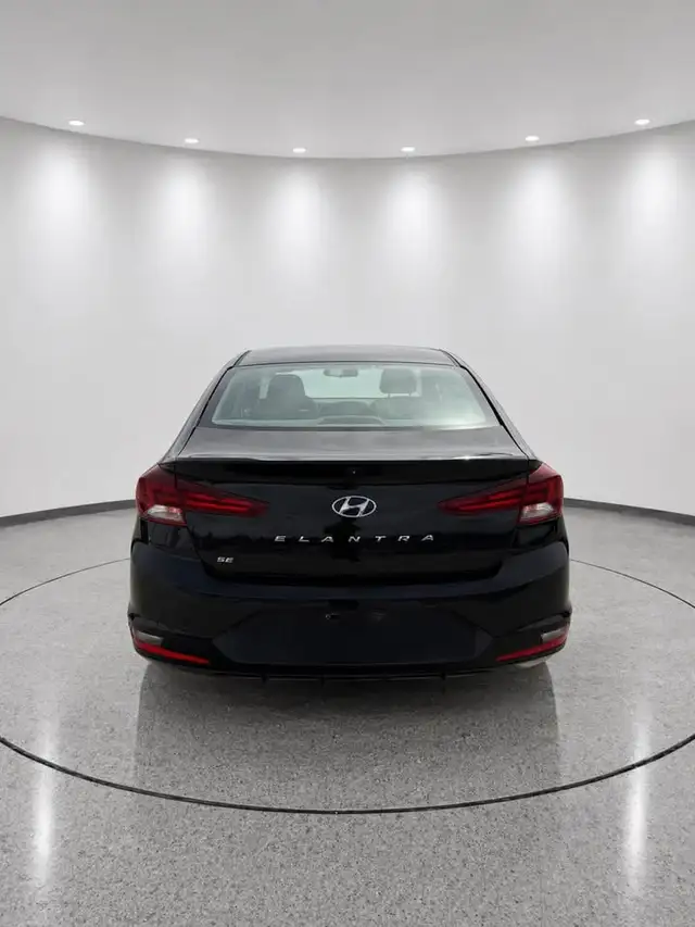 2020 Hyundai Elantra SE - Photo 5