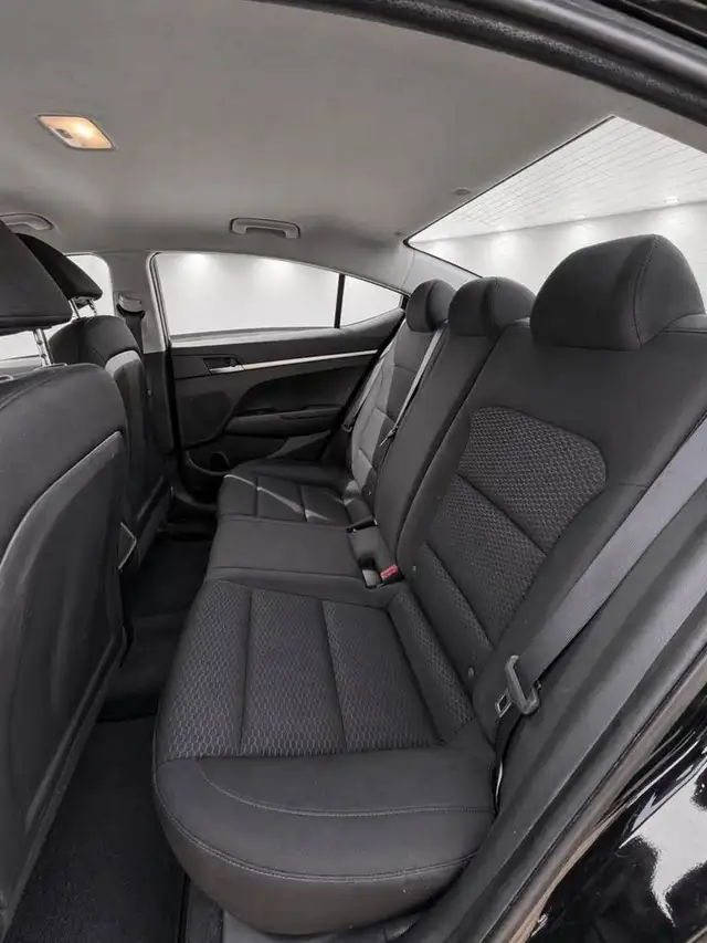 2020 Hyundai Elantra SE - Photo 11