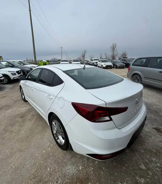 2019 HYUNDAI ELANTRA PREFERRED AUTO - Photo 7