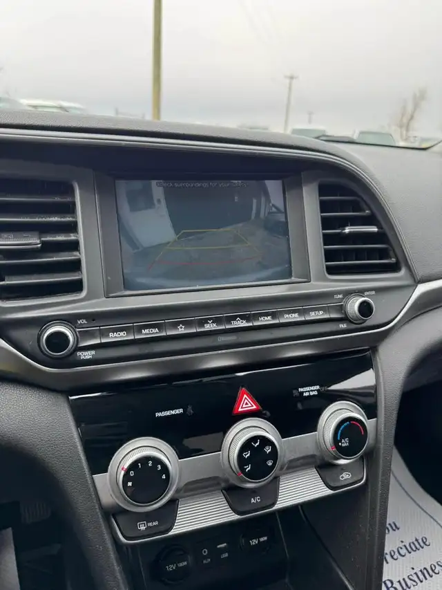 2019 HYUNDAI ELANTRA PREFERRED AUTO - Photo 10