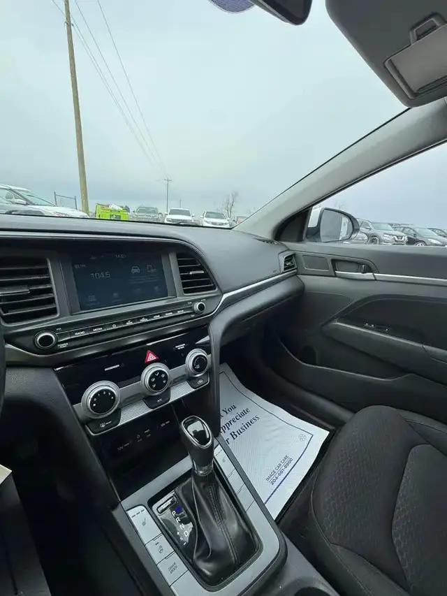 2019 HYUNDAI ELANTRA PREFERRED AUTO - Photo 13