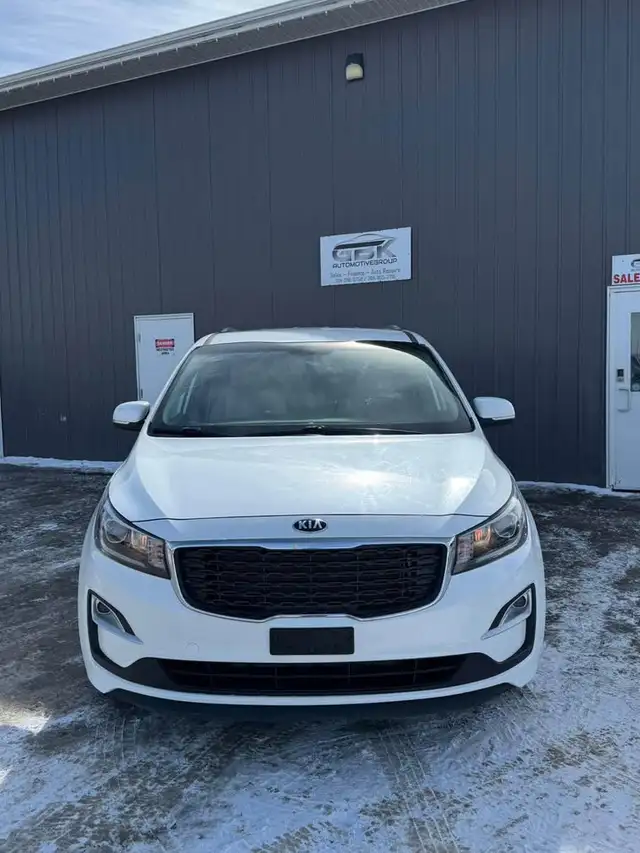 2020 Kia Sedona LX - Photo 6