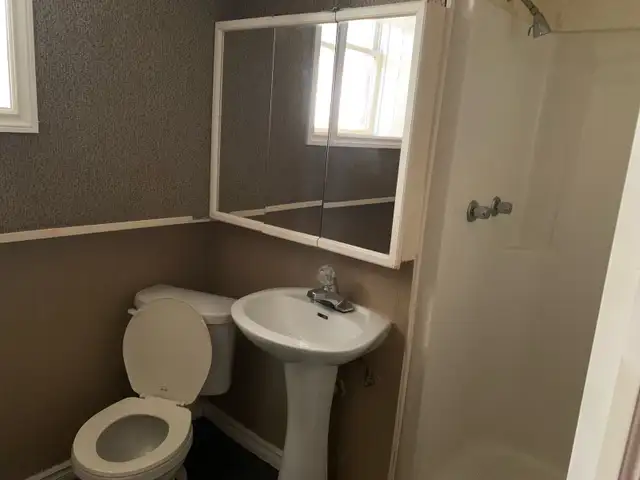 Rooms for Rent - Photo 8