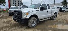 2015 Ford Super Duty F-350 SRW - 4x4 - 4 Doors - Tow Package!