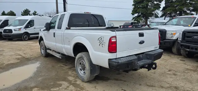 2015 Ford Super Duty F-350 SRW - 4x4 - 4 Doors - Tow Package! - Photo 5