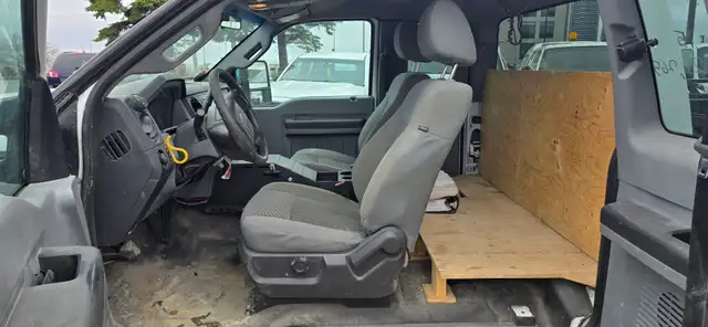 2015 Ford Super Duty F-350 SRW - 4x4 - 4 Doors - Tow Package! - Photo 10